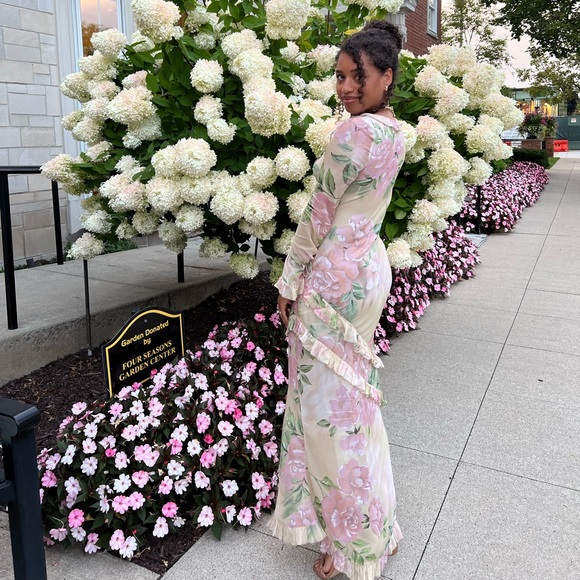 Isabelle Quinn Louisa Maxi Dress - Picture 12 of 12